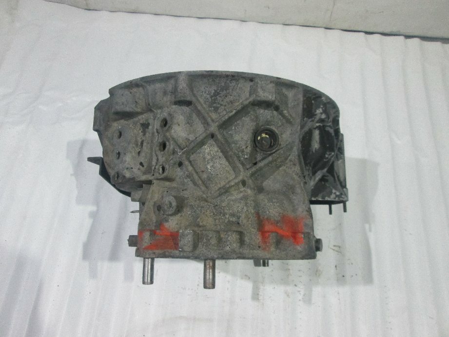 корпус коробки передач б/у - 4